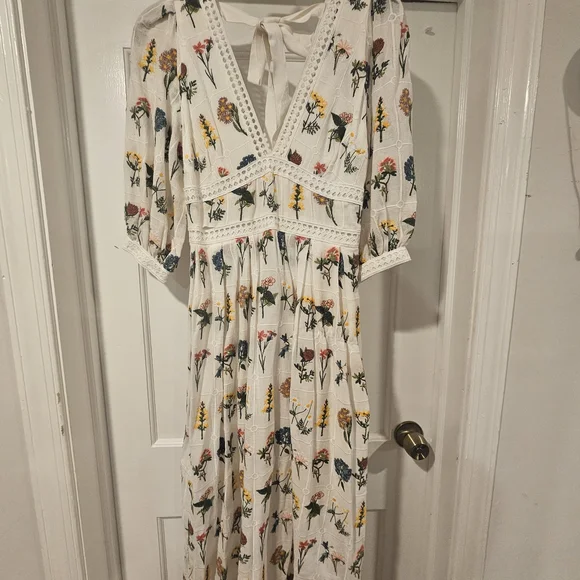 Carla Embroidered Maxi Dress Size 2P By Anthropologie - Picture 2 of 3